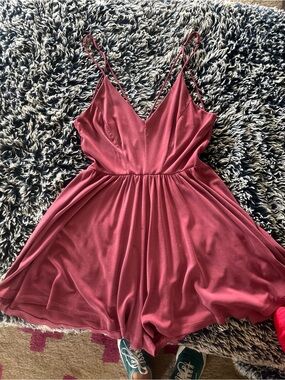 silence + noise Dusty Rose V-Neck Spaghetti Strap Romper